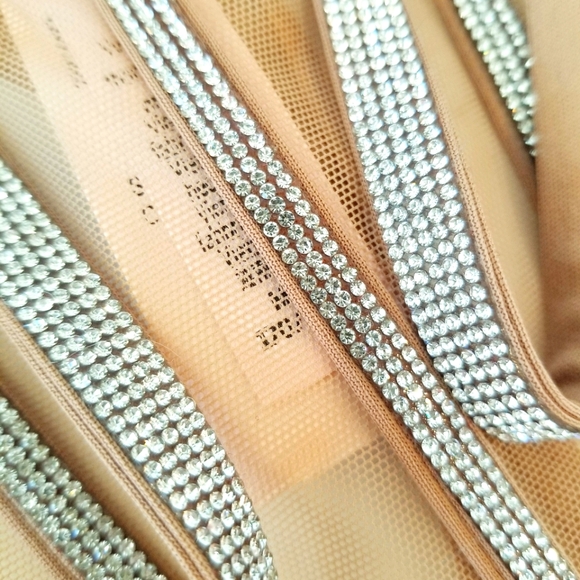 Victoria's Secret Very Sexy Rhinestone Crystal Shine Strap Thong Panty NWT Nude - Picture 11 of 12
